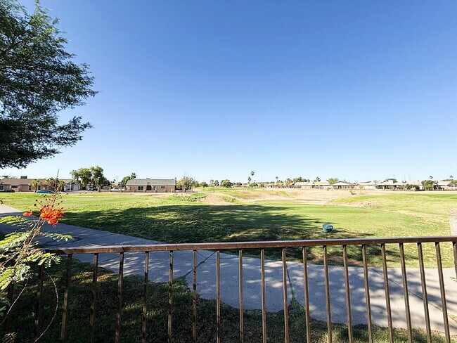 Building Photo - Golf Course Backyard! Updated 3-Bed Home i...