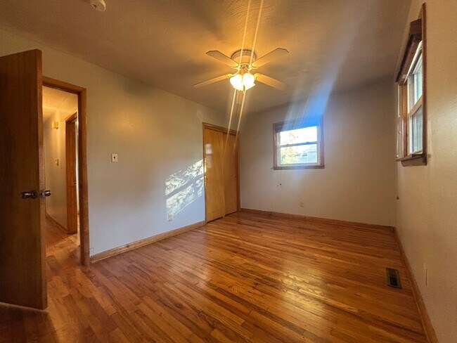 Building Photo - Come see this 4 Bedroom 2 Bathroom House!