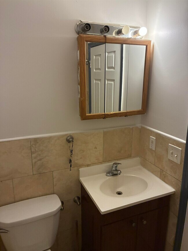 Building Photo - 294 Randolph Ave