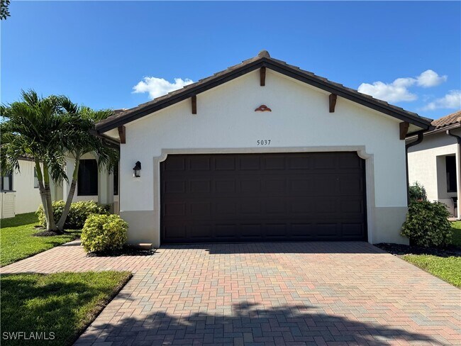 Building Photo - 5037 Arancia Ln