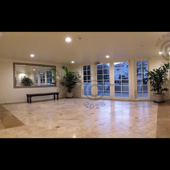 Building Photo - 12140 Moorpark St