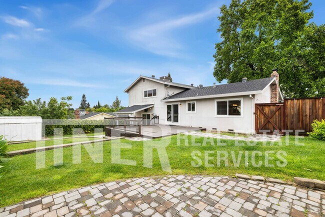 Building Photo - 6982 Pampas Way
