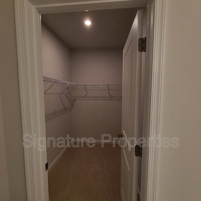 Building Photo - 9278 Magellan Pky
