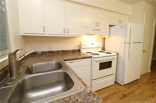Building Photo - 6116 Deerwood Pl