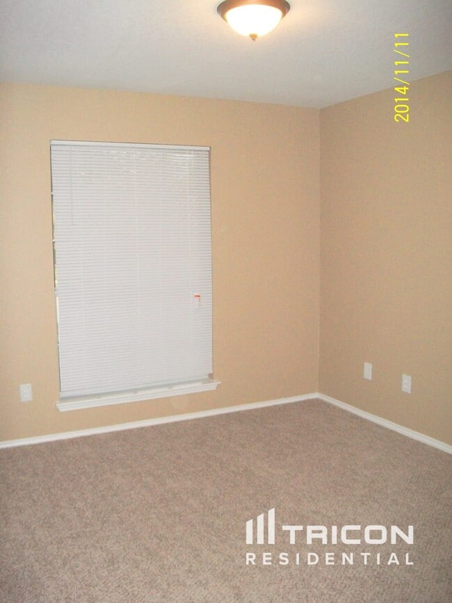 Building Photo - 746 Catalina Dr
