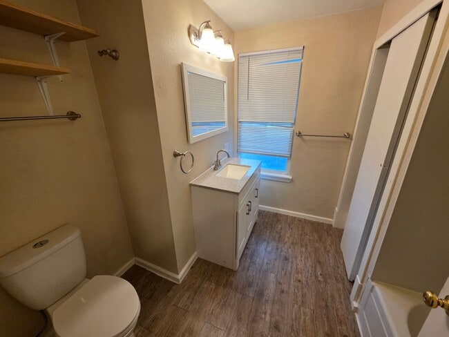 Building Photo - Condo in Spokane