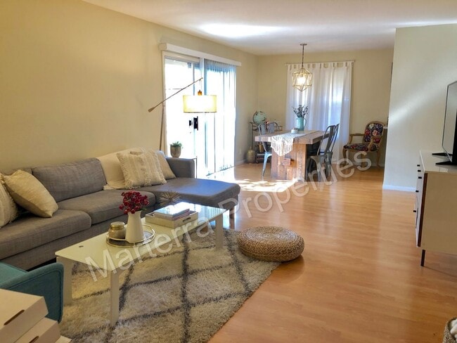 Building Photo - Town Home With Resort Style Amenities