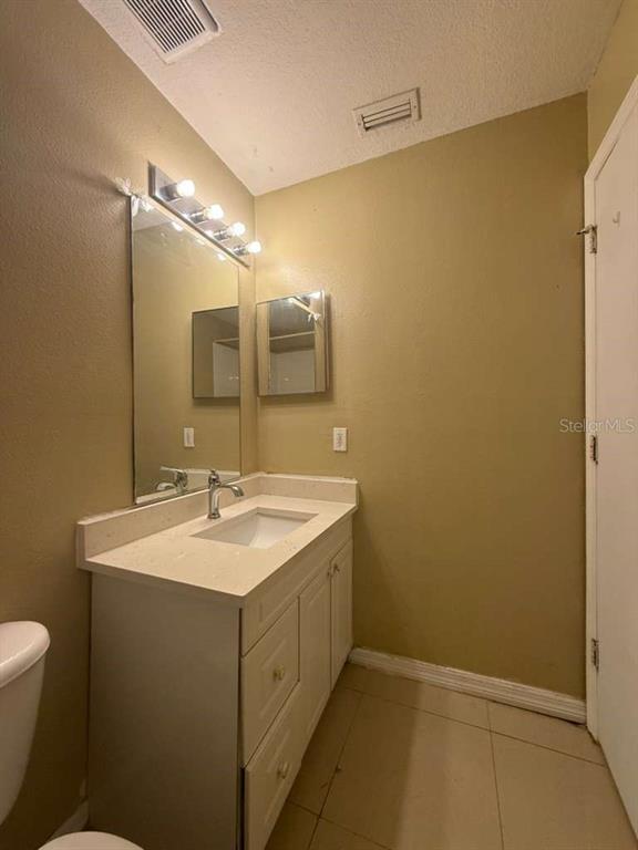 Building Photo - 709 Orchid Dr