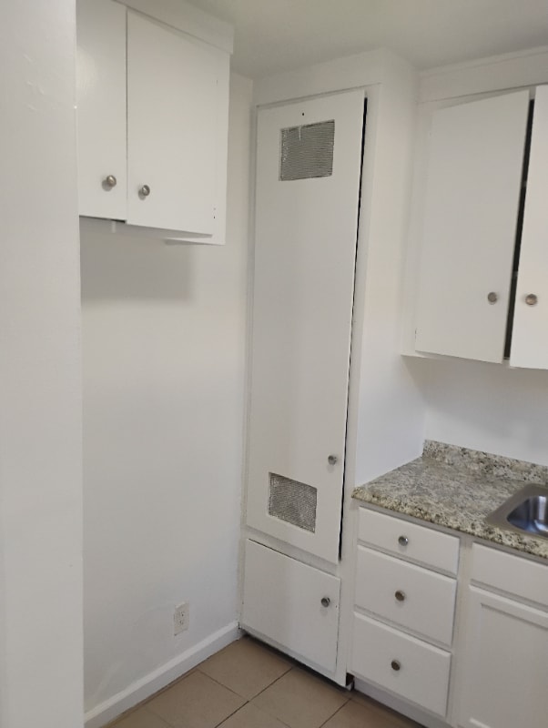 Building Photo - 14129 Vanowen St