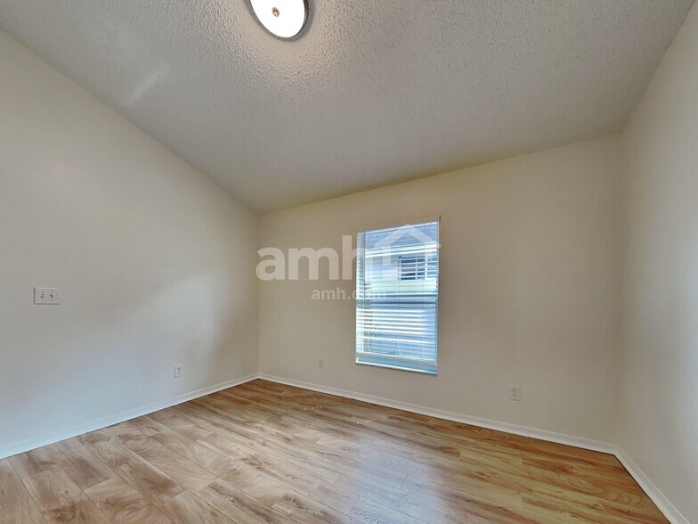 Building Photo - 1415 Compton St