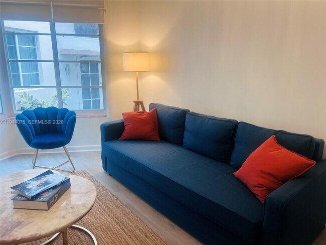 Building Photo - 530 15th St