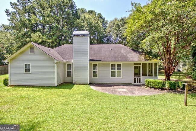 Building Photo - 45 Paces Landing Dr