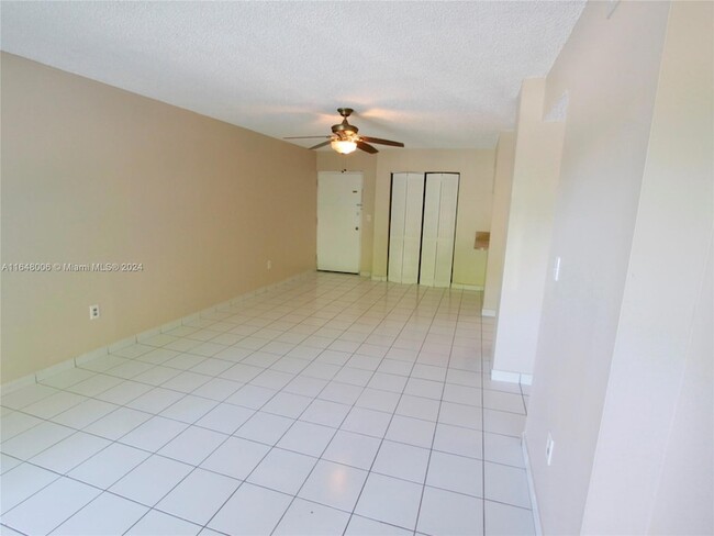 Building Photo - 6320 SW 138th Ct