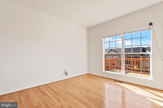 Building Photo - 200 Chesterbrook Ct