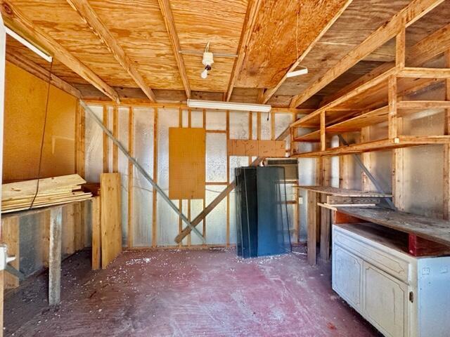 Building Photo - 627 Sea View Dr