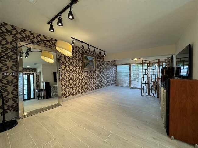 Building Photo - 20940 Bay Ct