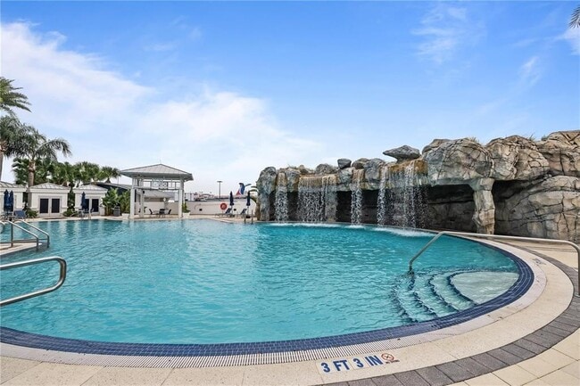 Building Photo - 449 S 12th St