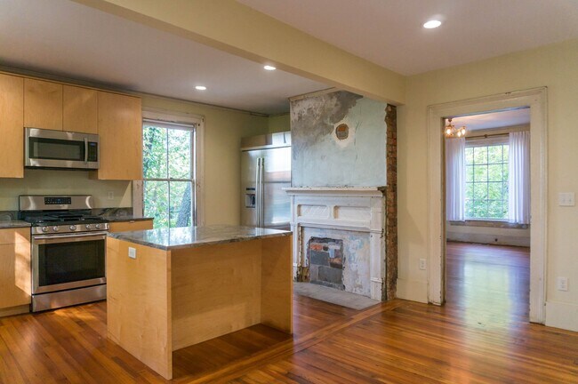Building Photo - Gorgeous Rustic Renovation in Chicken Hill