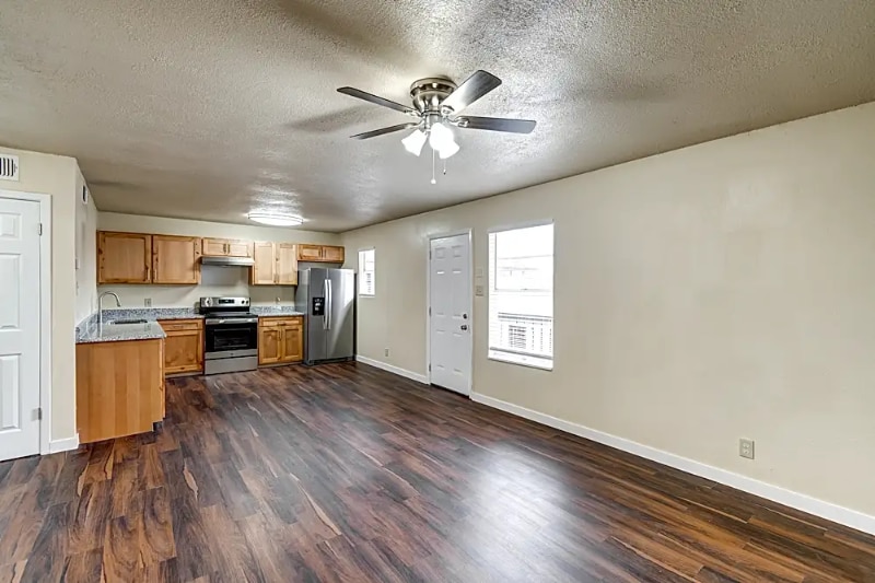 Building Photo - 120 Delmar St