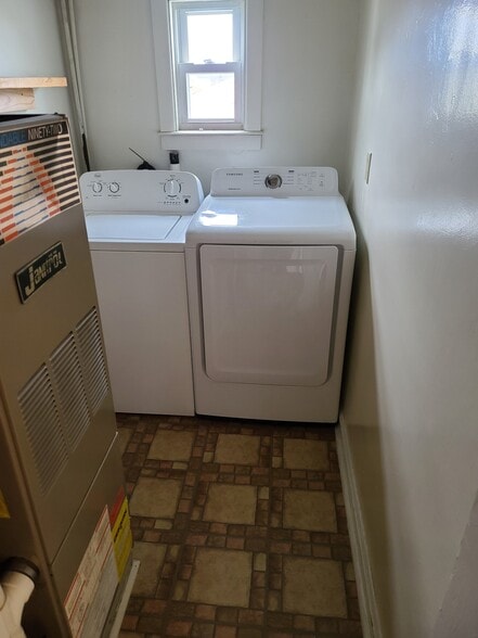 Washer and Dryer in unit. - 48 W Wilson St