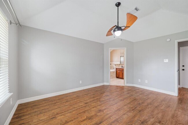 Building Photo - 209 McVoy Dr