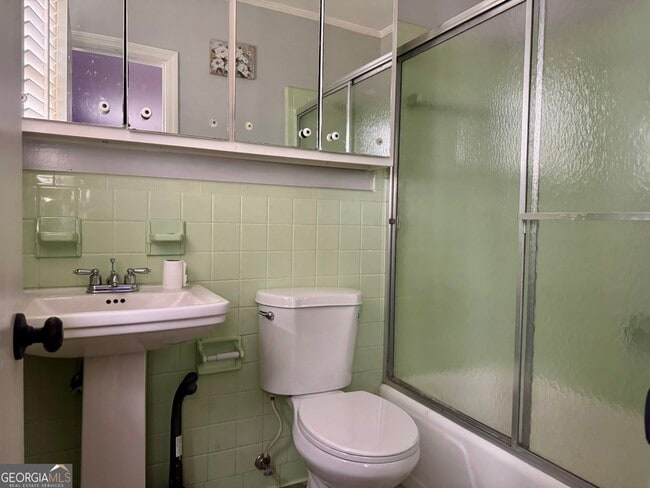 Building Photo - 110 Pine St