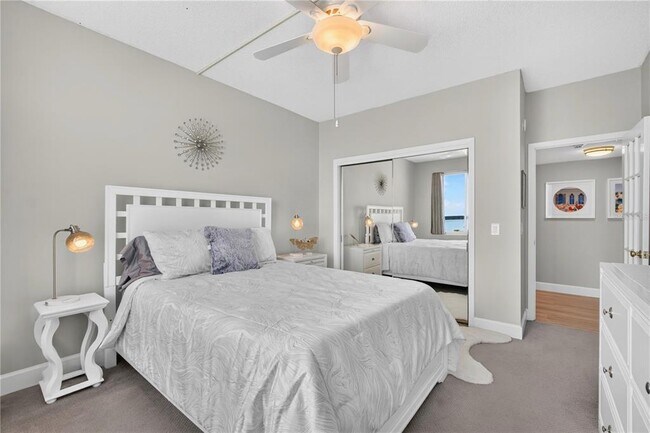 Building Photo - 736 Island Way