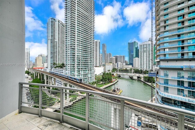 Building Photo - 690 SW 1st Ct