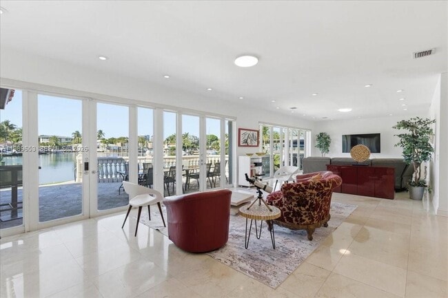 Building Photo - 1249 Biscaya Dr