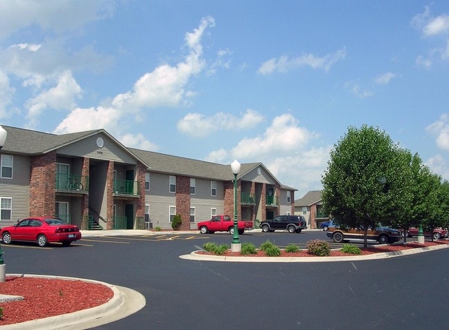 Excelsior Gardens Apartments - Ozark, MO | Apartment Finder