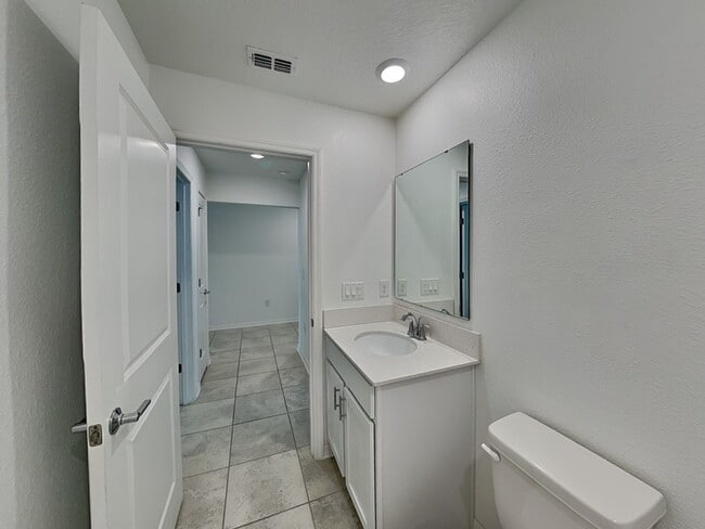 Building Photo - 1918 Birnham Wood Bnd