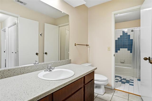 Building Photo - 2318 Lindblad Ct