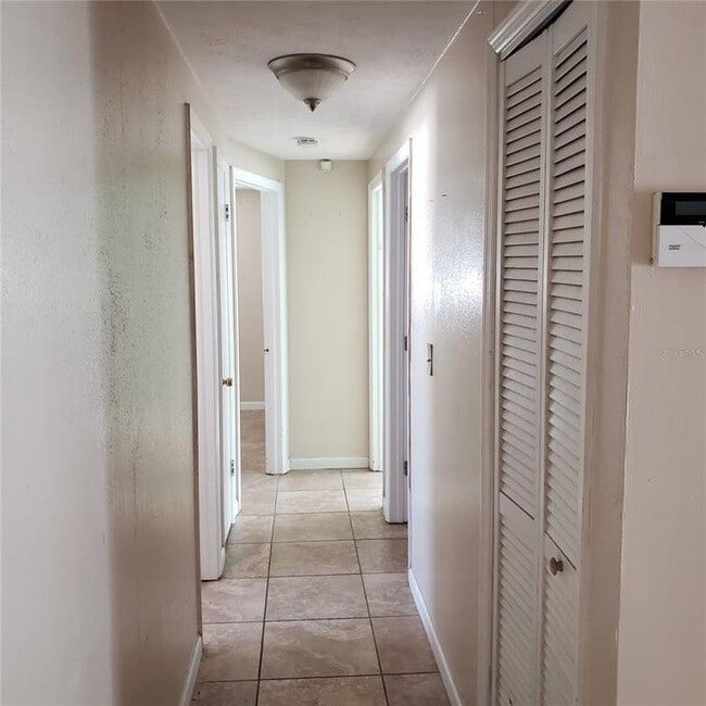 Building Photo - 6014 Southern Comfort Blvd