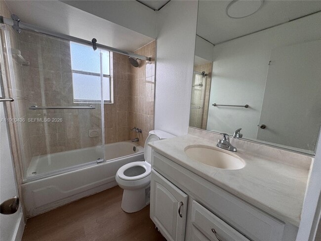 Building Photo - 1820 SW 81st Ave