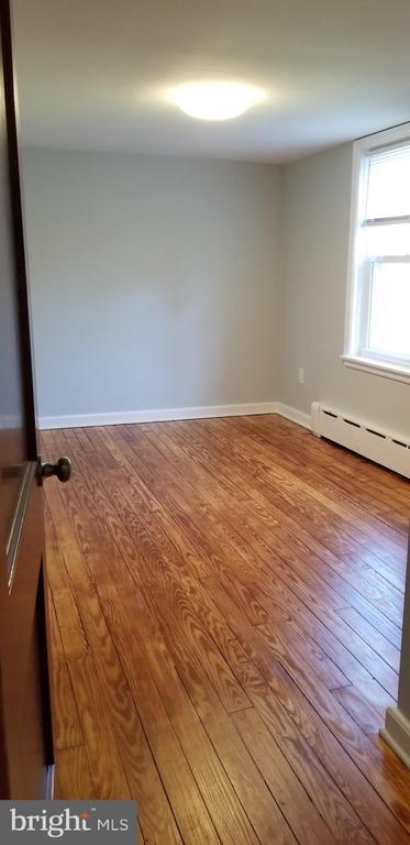 Building Photo - 473 Freemont St