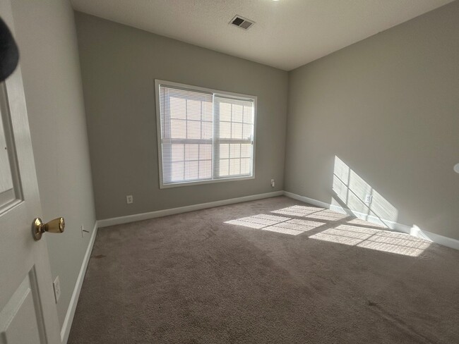 Building Photo - 329 Anden Hall Dr