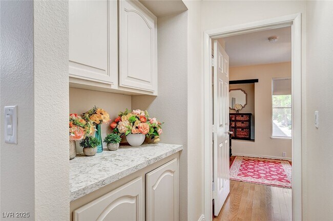 Building Photo - 7808 Bluewater Dr