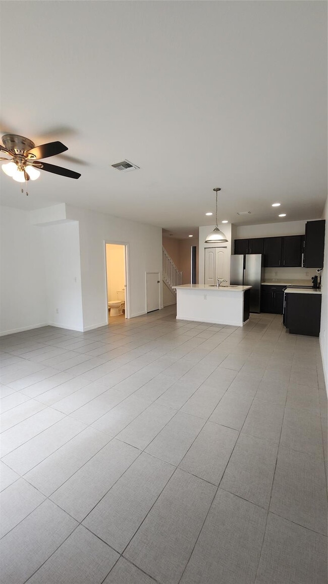 Building Photo - 3364 NW 10th Ave