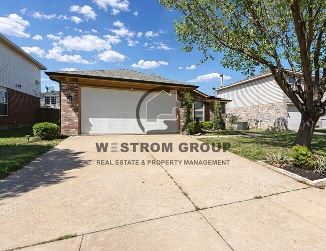 Building Photo - 8732 Polo Dr