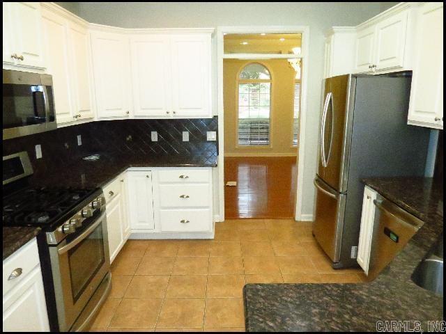 Building Photo - 11 Red Cedar Cove