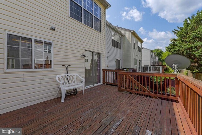 Building Photo - 2209 Bear Valley Terrace