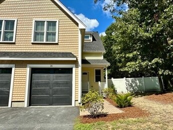 Building Photo - 16 Orchard View Cir