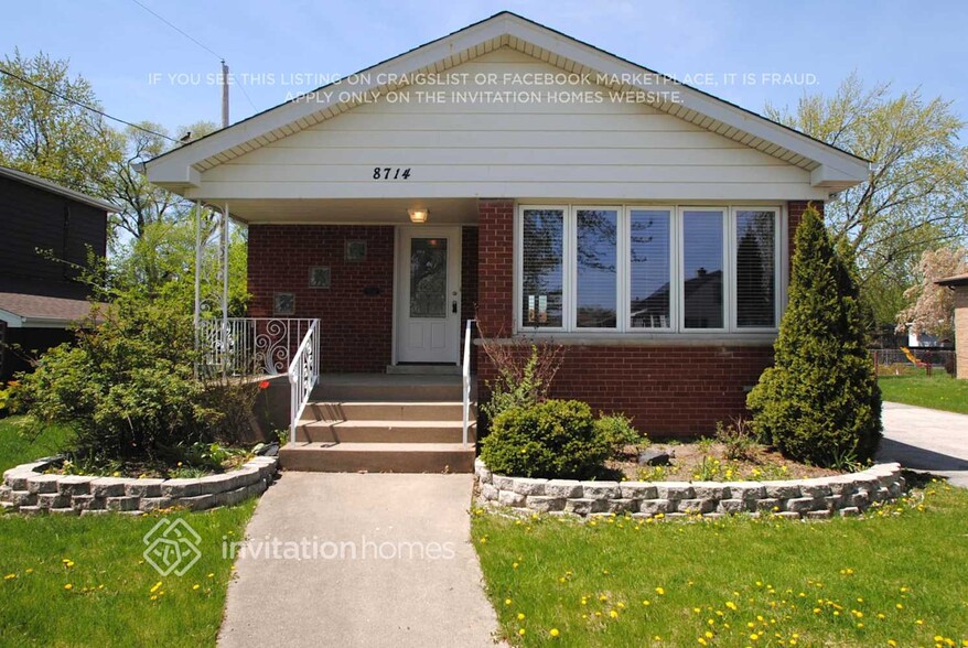 Primary Photo - 8714 S 55th Ave