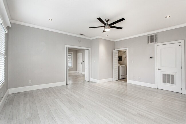 Building Photo - 4719 Junius St