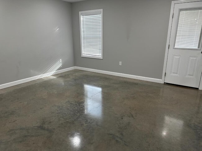 Building Photo - 2023 Welton St