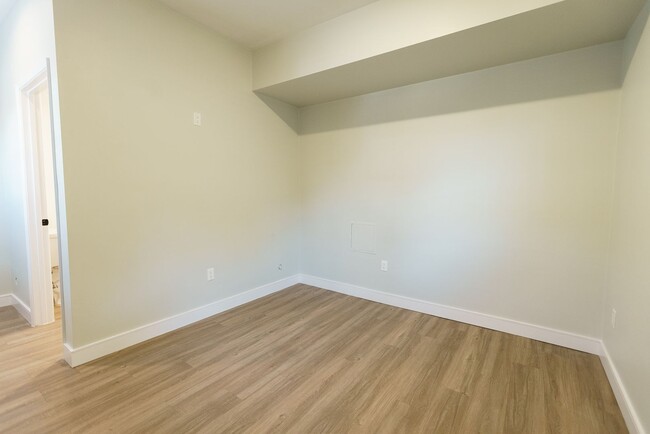 Interior Photo - 11937 Avon Way