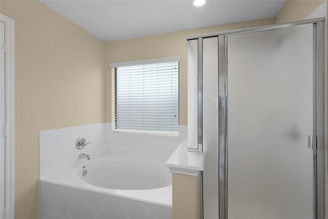 Building Photo - 18743 Westgate Park Dr