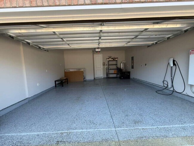 Building Photo - 128 Reids Cv Dr