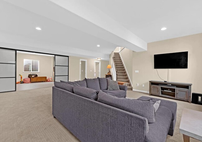 Building Photo - 1185 Gold Hill Mesa Dr