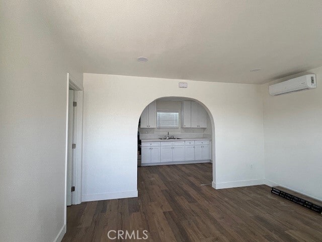 Building Photo - 1141 W Mill St